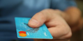 Facua pide prohibir el uso de tarjetas de crédito para apuestas en España