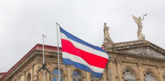 Costa Rica aprueba un subsidio para los vendedores de lotería