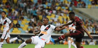 Bolsonaro estudia el regreso del fútbol en Brasil