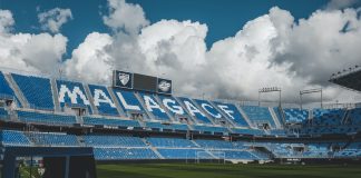 El Málaga CF recibe una charla sobre integridad y apuestas deportivas