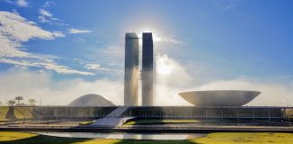 Una legisladora brasileña opositora al juego compite por la presidencia del Senado