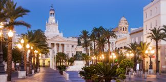 La Diputación de Cádiz enfrenta a la Junta de Andalucía por la regulación de las apuestas