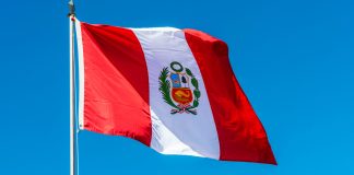 Empleados de casinos en Perú protestan contra las restricciones