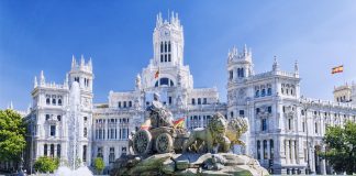 Madrid suspende por otros seis meses la concesión de licencias de juego presencial