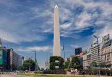 El obelisco de la Ciudad de Buenos Aires.