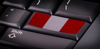 teclado con bandera de Perú