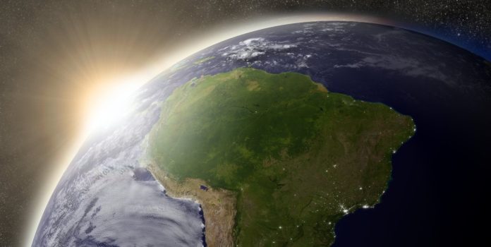 Una vista desde el espacio de Latinoamérica, donde Belatra sigue creciendo.
