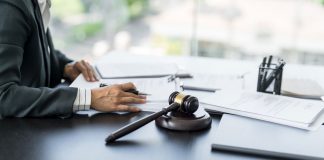 La Justicia de Chile confirma multa a DirecTV por transmitir spots publicitarios de juego online La Justicia de Chile confirma una multa a DirecTV por transmitir spots publicitarios de juego online.