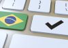 teclado con bandera de brasil