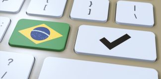 teclado con bandera de brasil