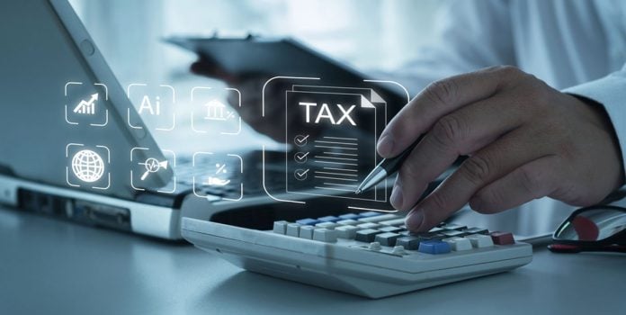 computadora e impuestos