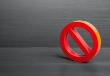 letrero de prohibido