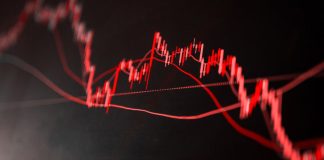 El sector del juego online registra una caída del 32 por ciento en sus ingresos operativos El sector del juego online registra una caída del 32 por ciento en sus ingresos operativos.