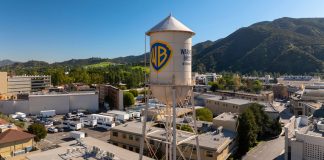 La adquisición de Warner Bros es una batalla por las oportunidades deportivas La adquisición de Warner Bros es una batalla por las oportunidades deportivas.