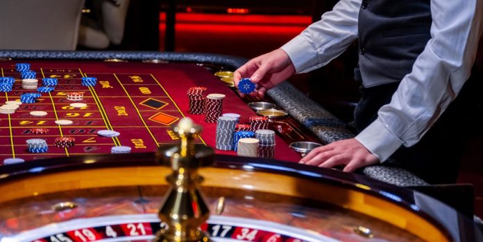 Casino-SCJ-2025 Los casinos de Chile registraron ingresos brutos del juego por 509.826 millones de pesos en 2025.