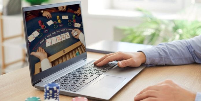 Juego-online-Polla La Polla Chilena de Beneficencia describió al juego online como “el nuevo fentanilo del siglo XXI”.