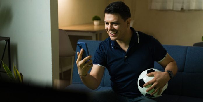 Apostala-Apuestas Aposta.la analizó la evolución tecnológica del juego online en Paraguay.