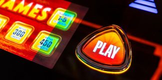 Alcaldes de Puerto Rico cuestionan la distribución los fondos de máquinas de juegos de azar.