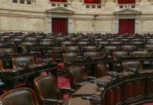 Diputados criticas regulación juego online