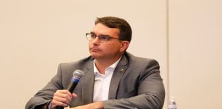 Flávio Bolsonaro evalúa restringir o prohibir las apuestas online si gana las elecciones presidenciales en Brasil Flavio Bolsonaro Brasil