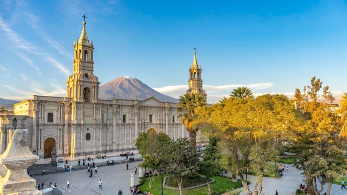 Retabet-Peru-Arequipa Retabet comienza sus operaciones de retail en Arequipa.