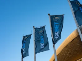 1xBet: una guía para asociaciones de afiliados de calidad en Latinoamérica Estandartes de 1xBet.